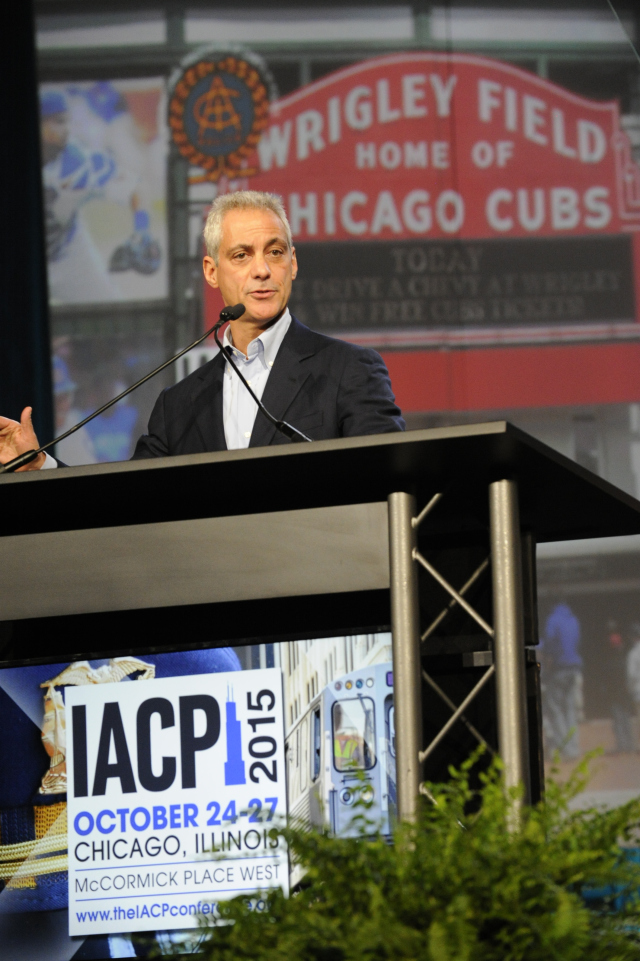 Chicago Mayor Rahm Emanuel welcomes attendees